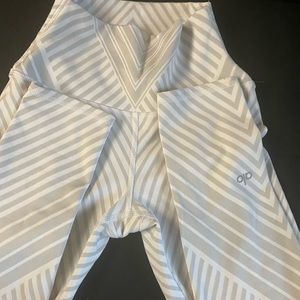 Alo yoga leggings